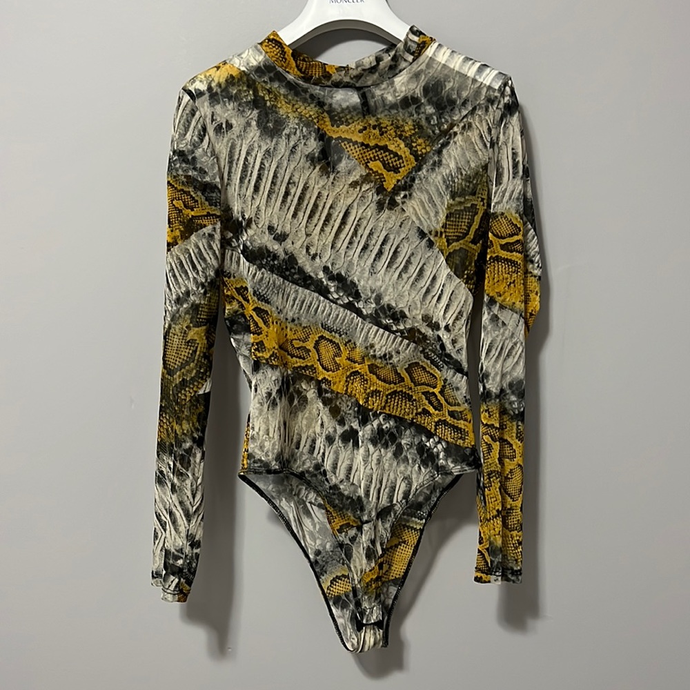 Snakeskin Pattern Stand Collar Bodysuit long sleeve 💛🖤🤍